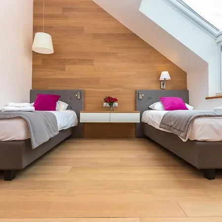 Modry Golf فندق *