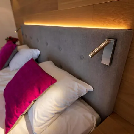 Modry Golf فندق *