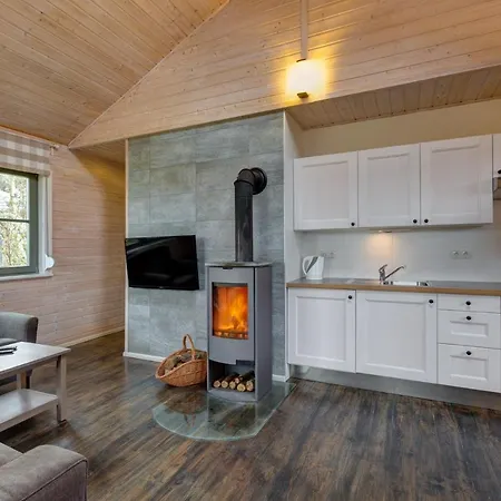 Modry Golf فندق تشوسزشنو