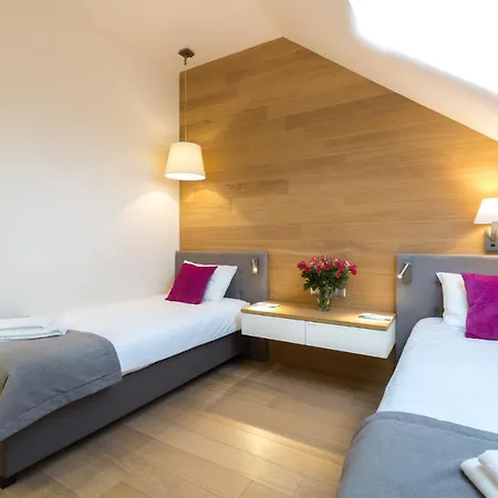 فندق Modry Golf *