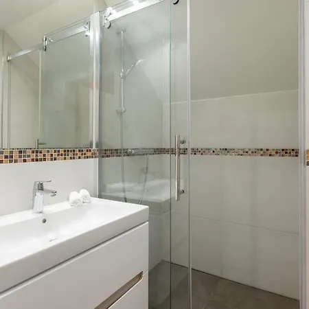 فندق Modry Golf تشوسزشنو